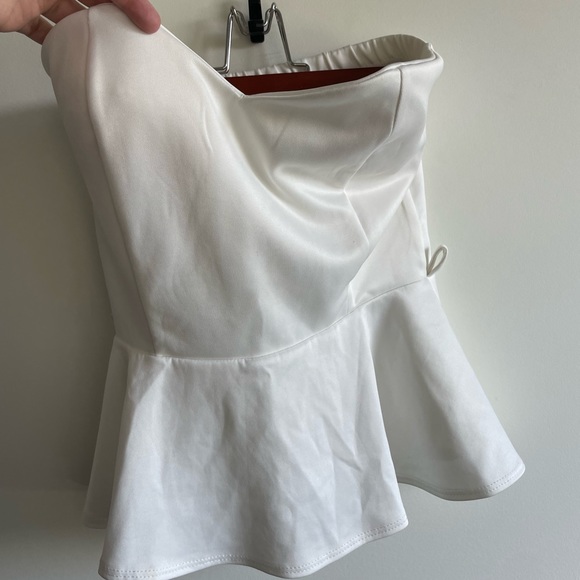 Strapless Peplum Shirt - Picture 2 of 3